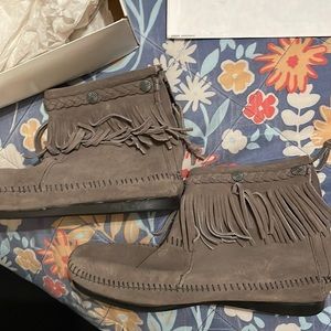 New pair of Minnetonka boots